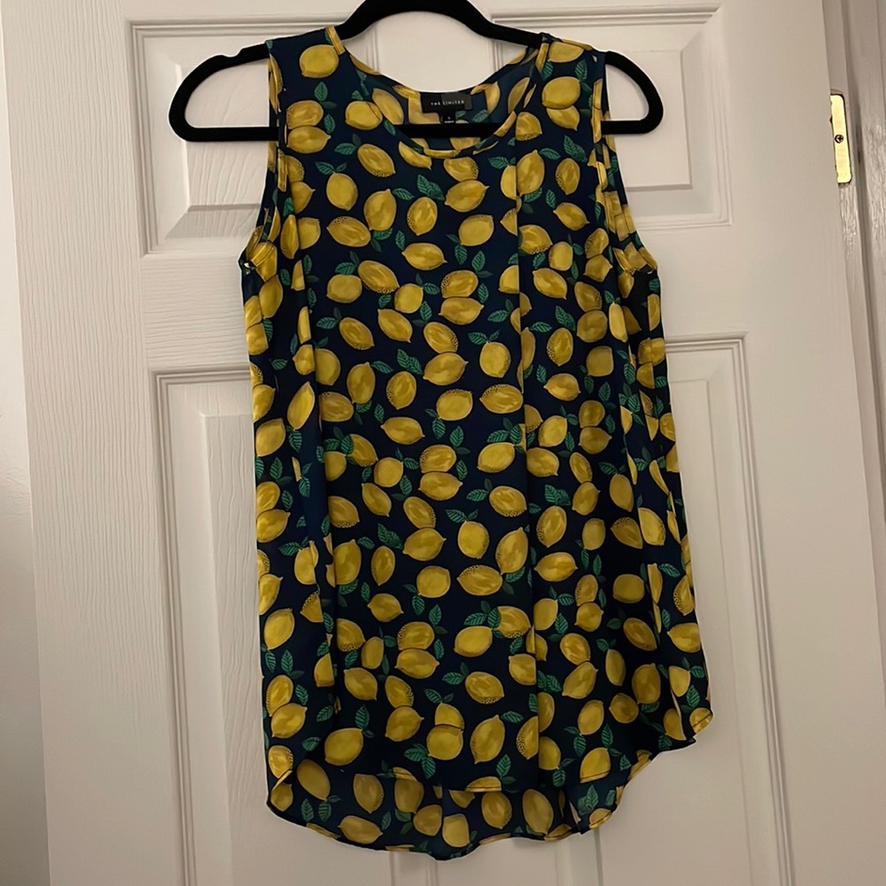 Lemon pattern sleeveless top